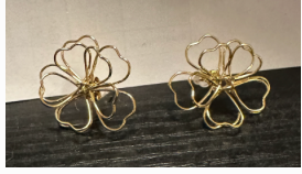 Boucles d'oreilles fleur fines doré