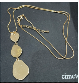 collier doré 3 galets