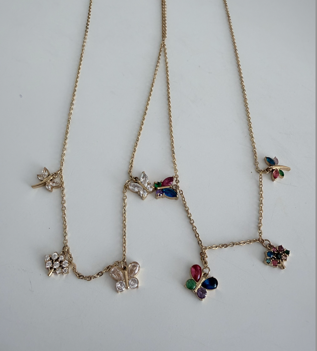 collier dore pampille strass jouer couleur papillon
