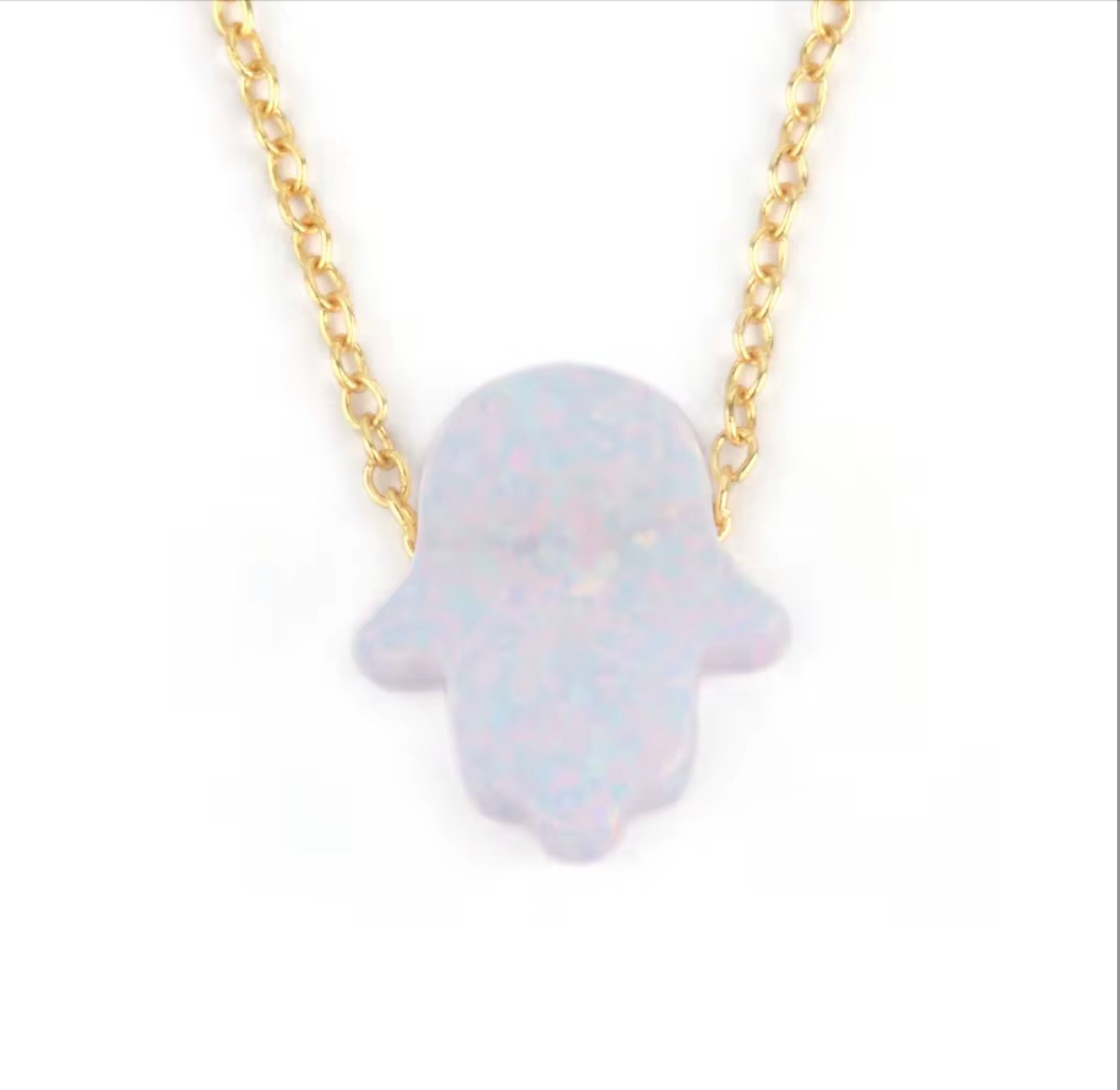 collier dore main opale blanche