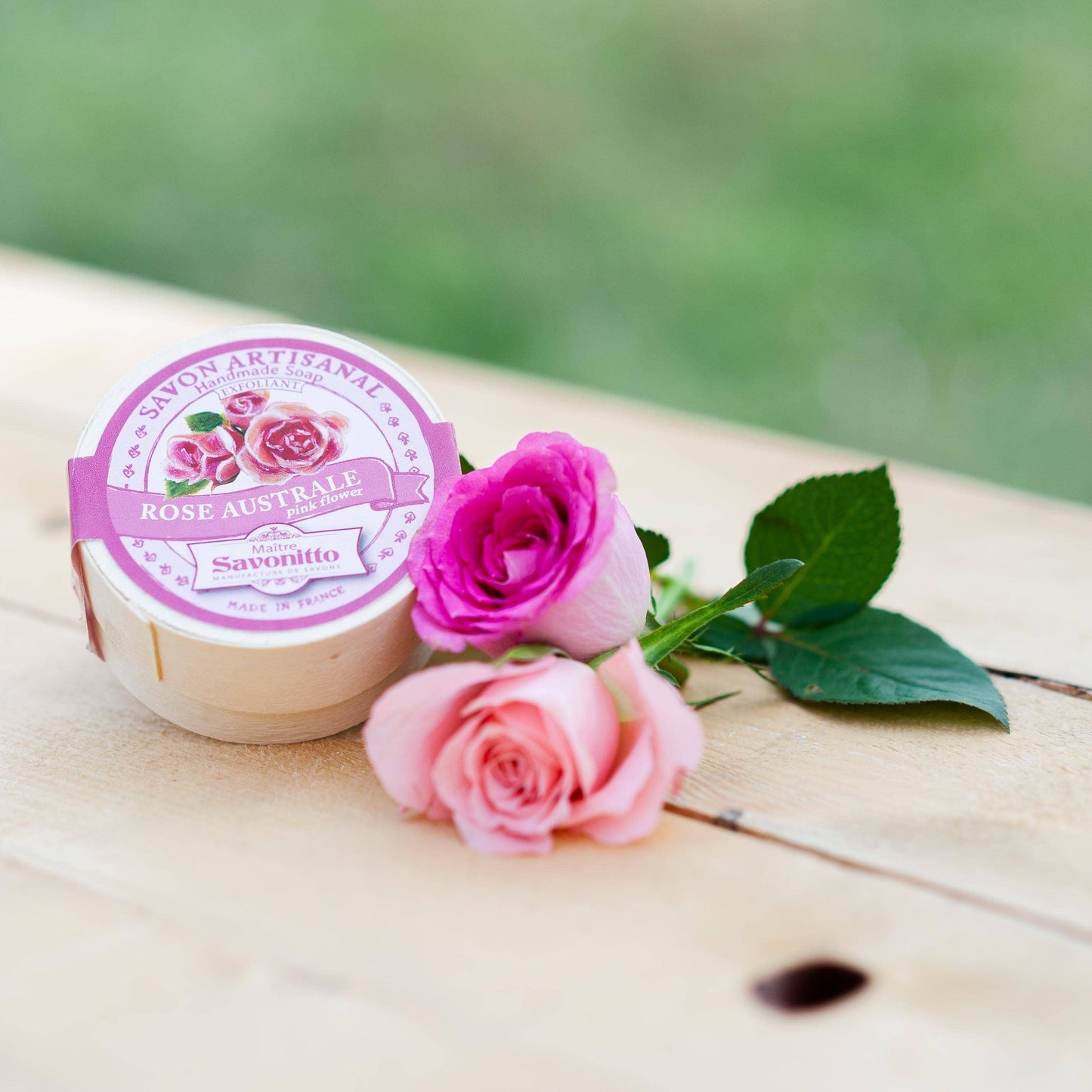 Savon Rose exfolient dans Boite En Bois 100g