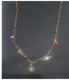 collier pampille oeil rouge vert
