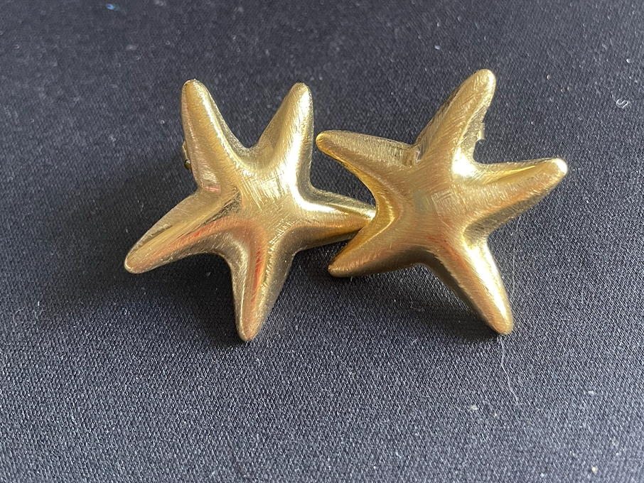 Boucle oreille dore mat étoile de mer