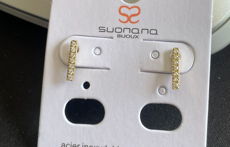 Puce oreille dore strass