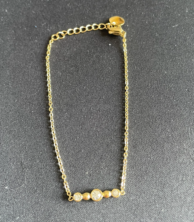 Bracelet dore 3 strass