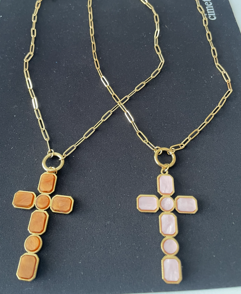 collier croix nacre