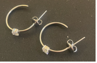 Boucle créole strass argent
