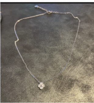 collier argent strass trèfle