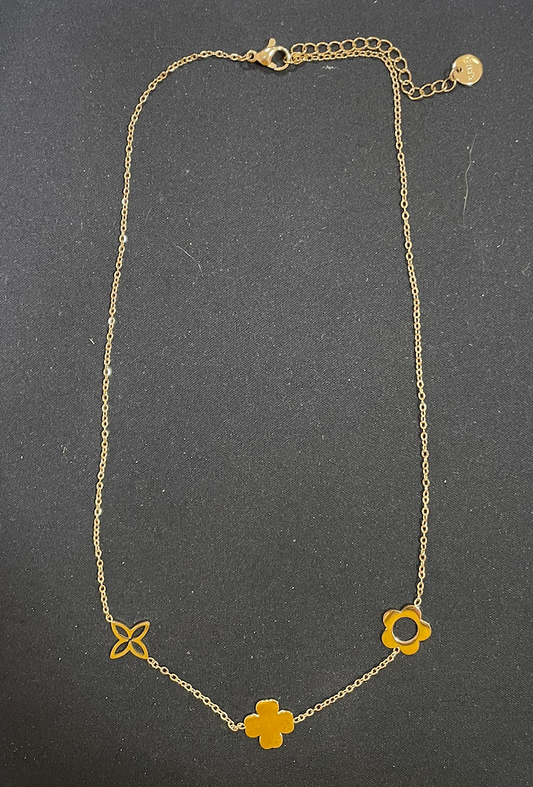 collier doré trefle