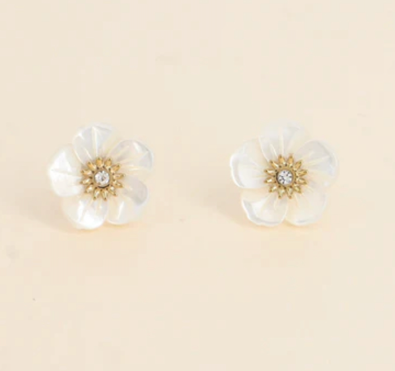 boucle oreille puce grande dore fleur nacre