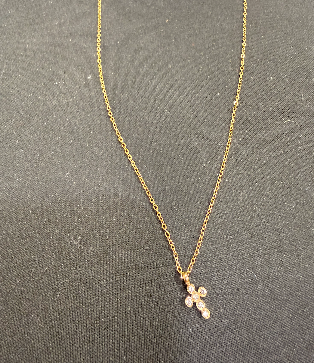 collier dore croix strass