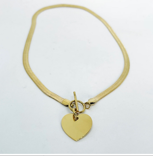Collier dore maille plate et coeur