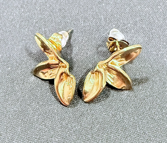 boucle oreille dore petite feuille