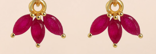 Puces oreilles trois pierres Ruby plaqué Or