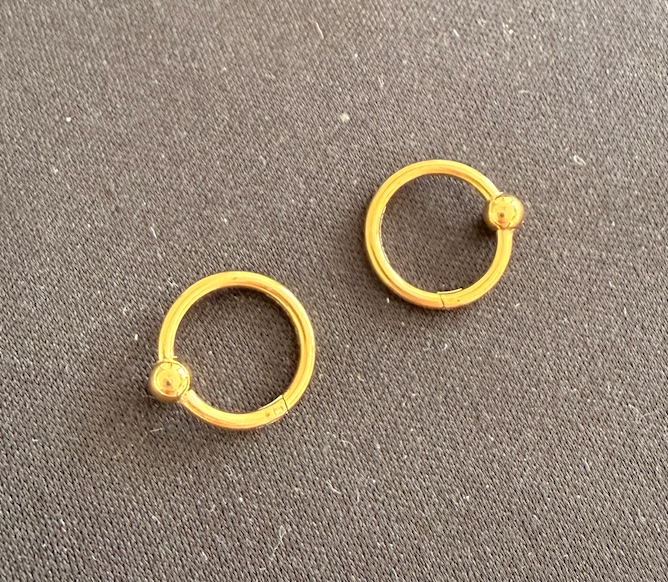 piercing dore avec boule