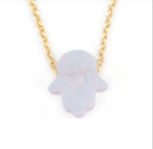 collier dore main opale blanche