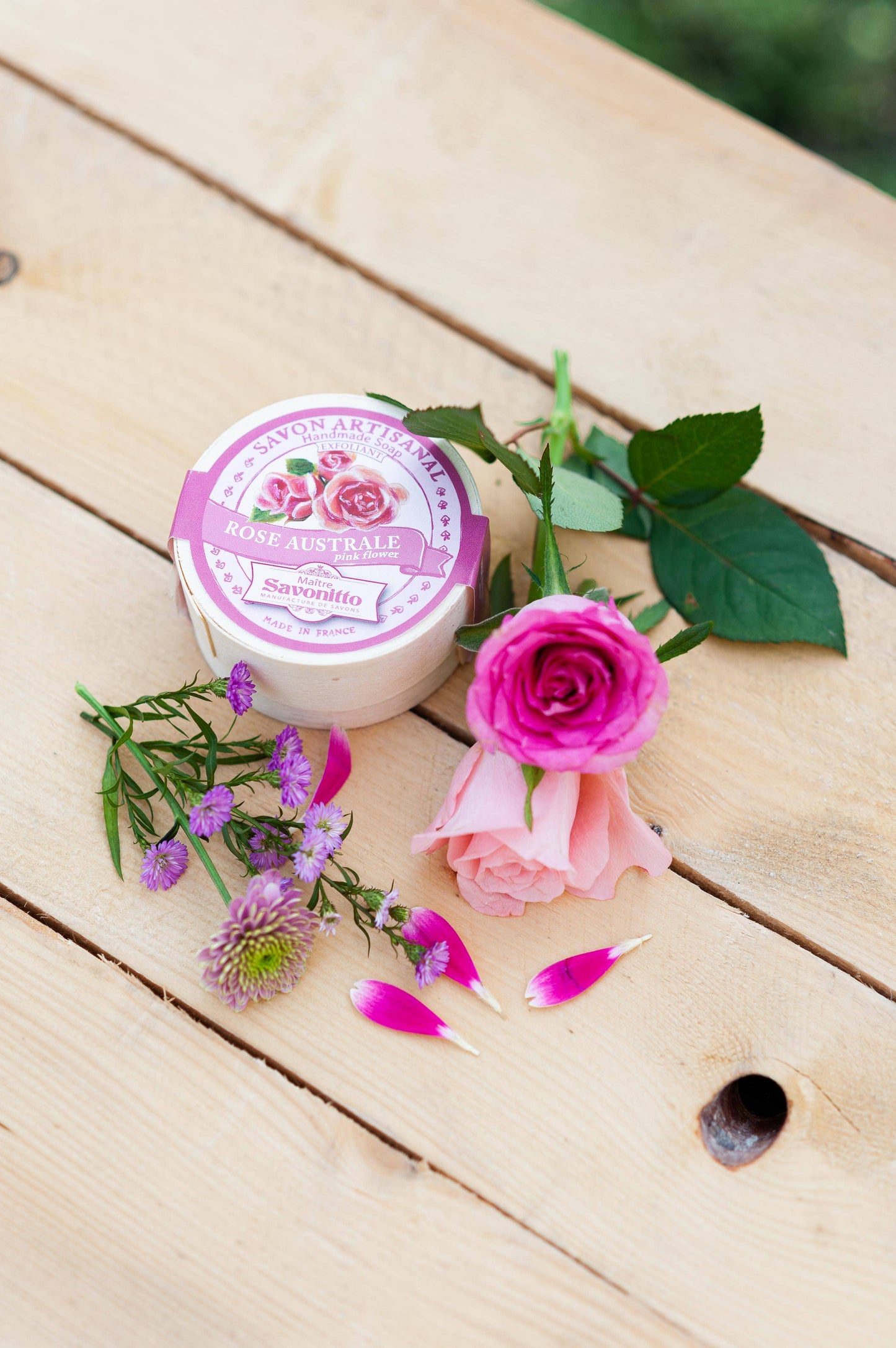 Savon Rose exfolient dans Boite En Bois 100g