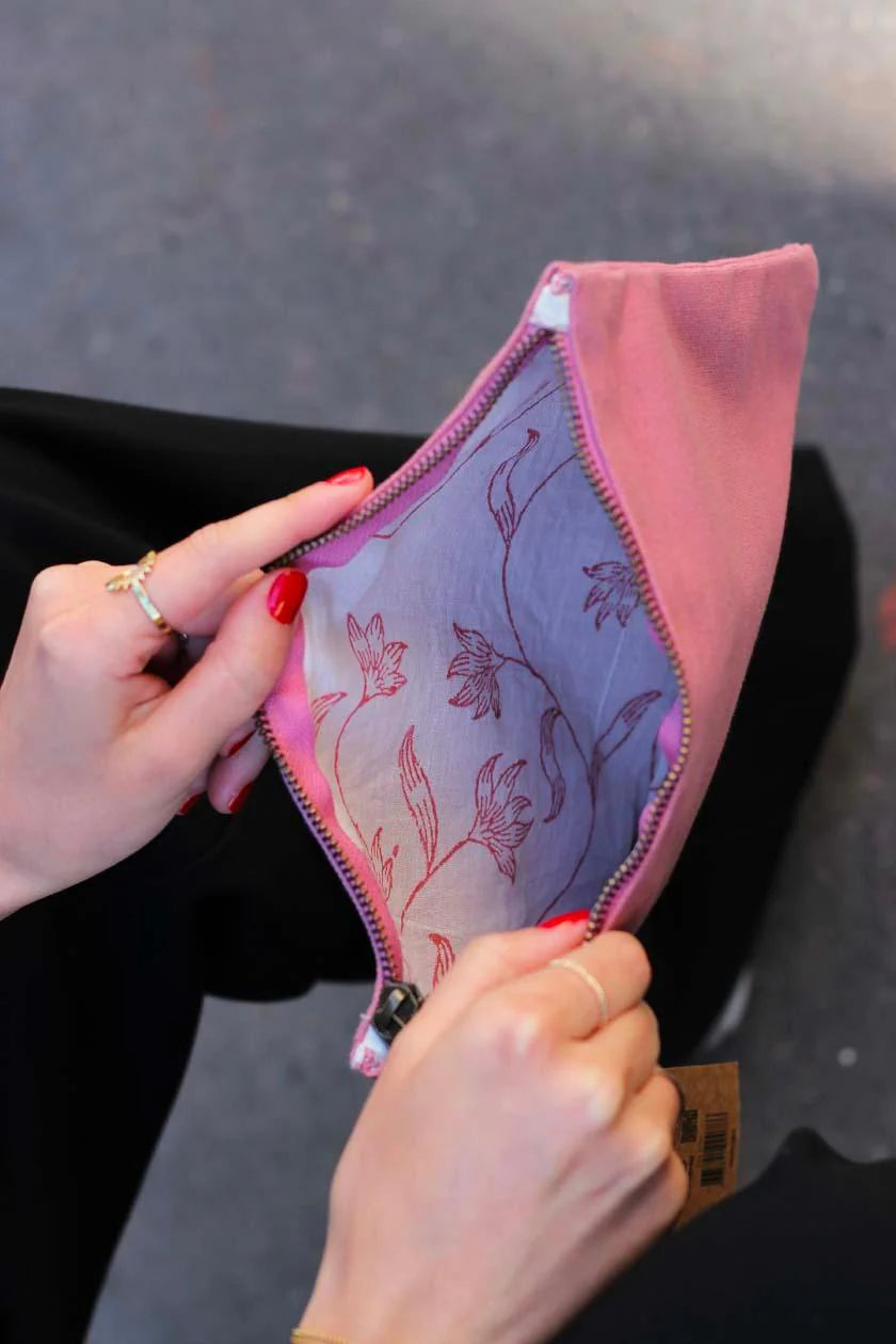 Pochette Ema